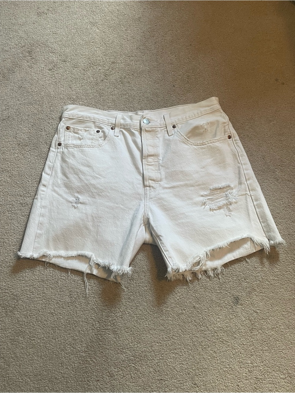 Levi’s women white 501 shorts